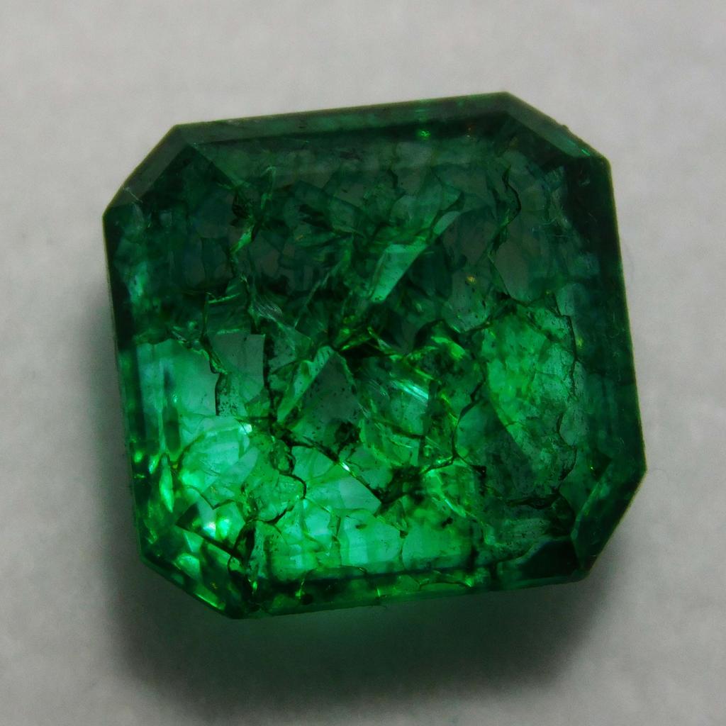 Natural Colombian Emerald Emerald Cut 9 Carat Green CERTIFIED Loose Gemstone A-3888a