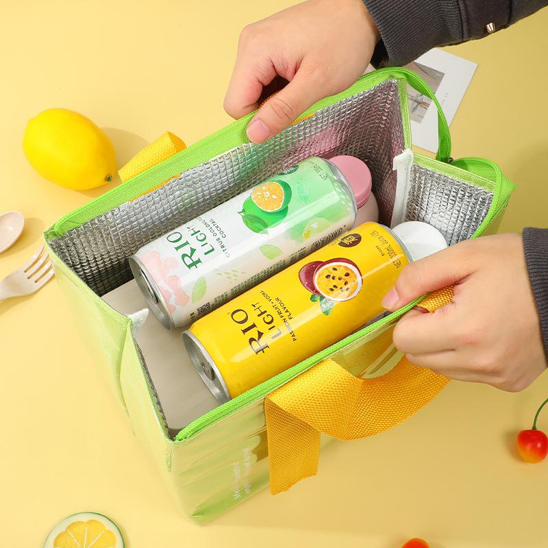 PVC Insulated Waterproof Lunch Bag - Fresh Style Handbag for Students and Office Workers, Thickened for Commute or Take-Out Meals.