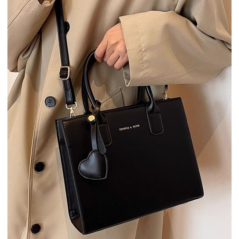 Wedding Bag High-end Small Bag Female Red Envelope 2025 New Bridesmaid Bag Handbag Small Bag Red Wedding Bride Bag