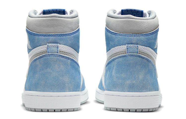 Air Jordan 1 Retro High Og 'Hyper Royal Light Smoke Grey' 555088-402