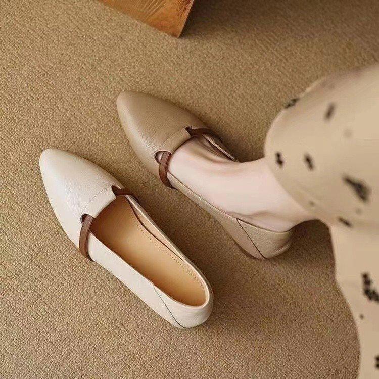 French lightweight single shoes spring pointed head color matching soft sole light mouth ins low heel small leather shoes