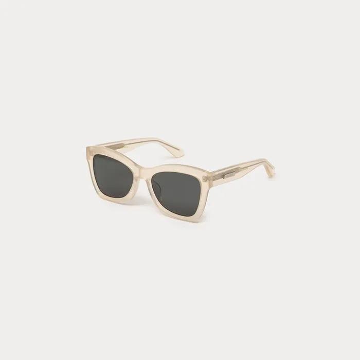 AM-028 C04 Champagne Smoke