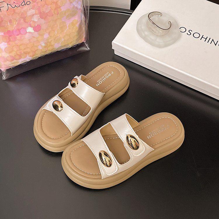

Thick-soled height-increasing versatile slippers for women s summer wear 2025 new models with skirts, beach one-word slippers, non-slip and cool 40