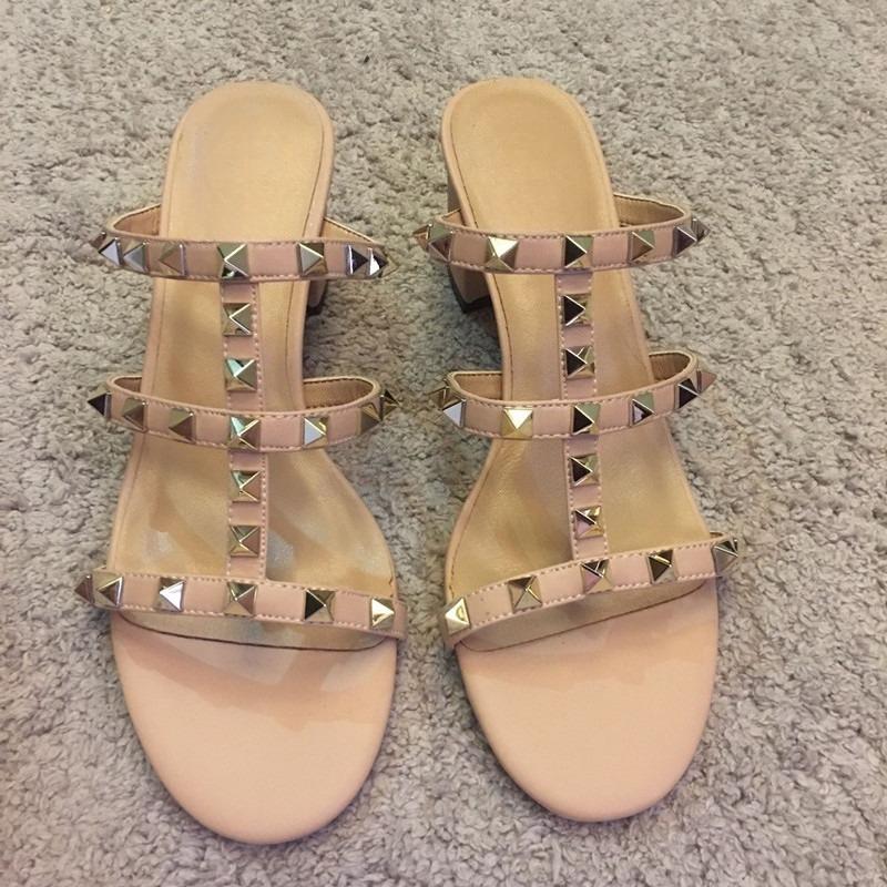 Fashion French Summer Sandals and Slippers Women's New Outside Wear Round Toe Open Toe Rivet Block Heel Versatile Fashion High Heels