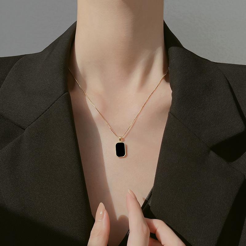 New Minimalist Rectangular Pendant Necklaces For Women Men Korean Black Epoxy Long Gold Color Metal Birthday Daily Gifts Zircon