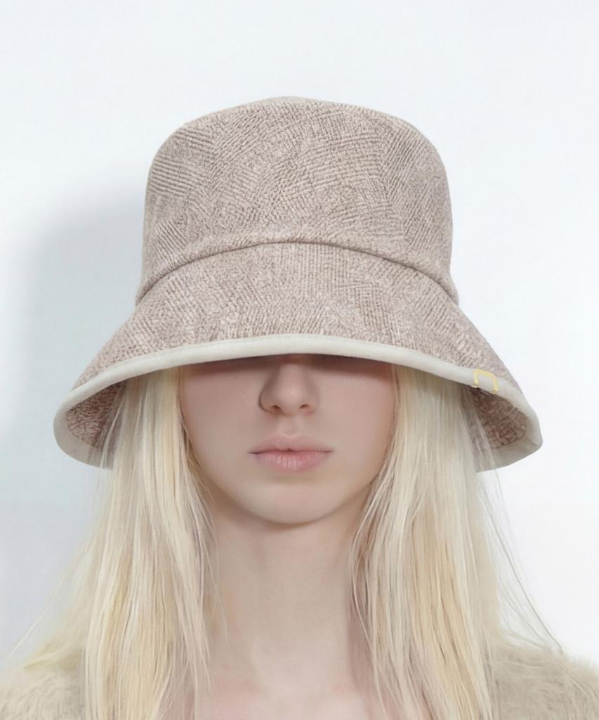 Eondeokeonteulolseutyudio Cotton Bucket Hat Drop Bucket / Cotton Hb / Line Beige