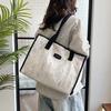 New large-capacity bag versatile bag women's new high-end fashion portable shoulder commuter mommy tote bag
