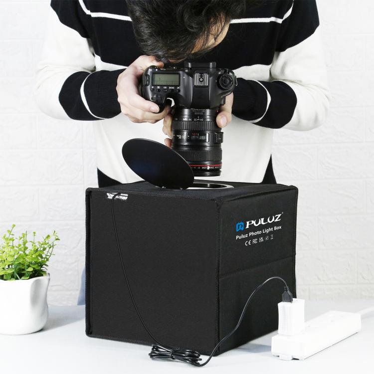 PULUZ 25cm Folding Portable High 97 CRI Ring Light Photo Lighting Studio Shooting Tent Box with 12 Colors Backdrops, Size: 25cm X 25cm X 25cm