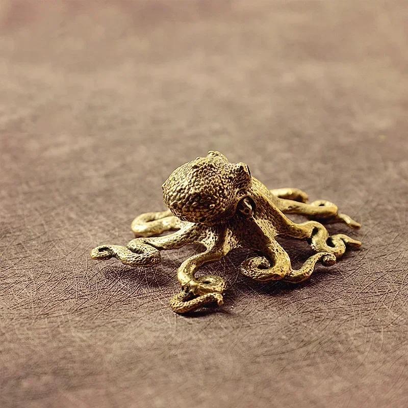 Hand Made Small Octopus Statue Metal Brass Tea Pet Table Ornament Lucky Home Decorations Accessories Chinese Tea Set Craft Gift