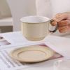 Kreatives Kaffeetassen-Untertassen-Set, leichte, luxuriöse, einfache Keramiktasse, Untertasse, Nischenbecher, hochwertige Wassertasse, Geschenktasse