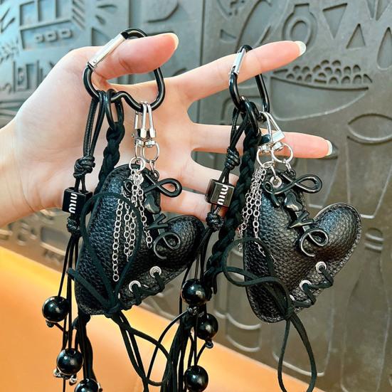 Přívěsek na klíče Multifunkční závěsná přezka s karabinou Řemínek z umělé kůže ve tvaru srdce Přenosný přívěsek na tašku