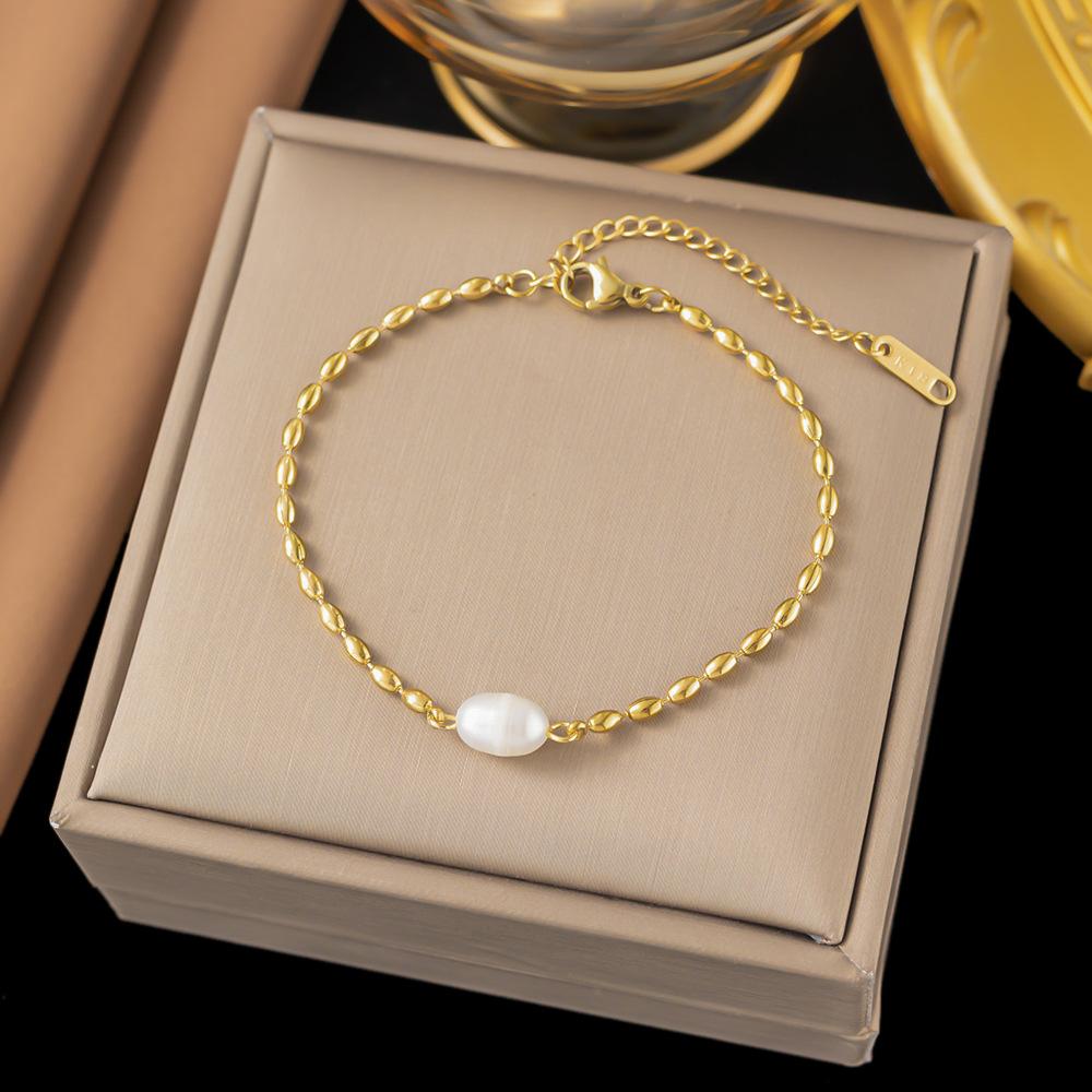 18K Gold Plated 316L Fashionable Titanium Steel Bracelets Waterproof Heart Roman Numerals Queen's Chain Link Bangles