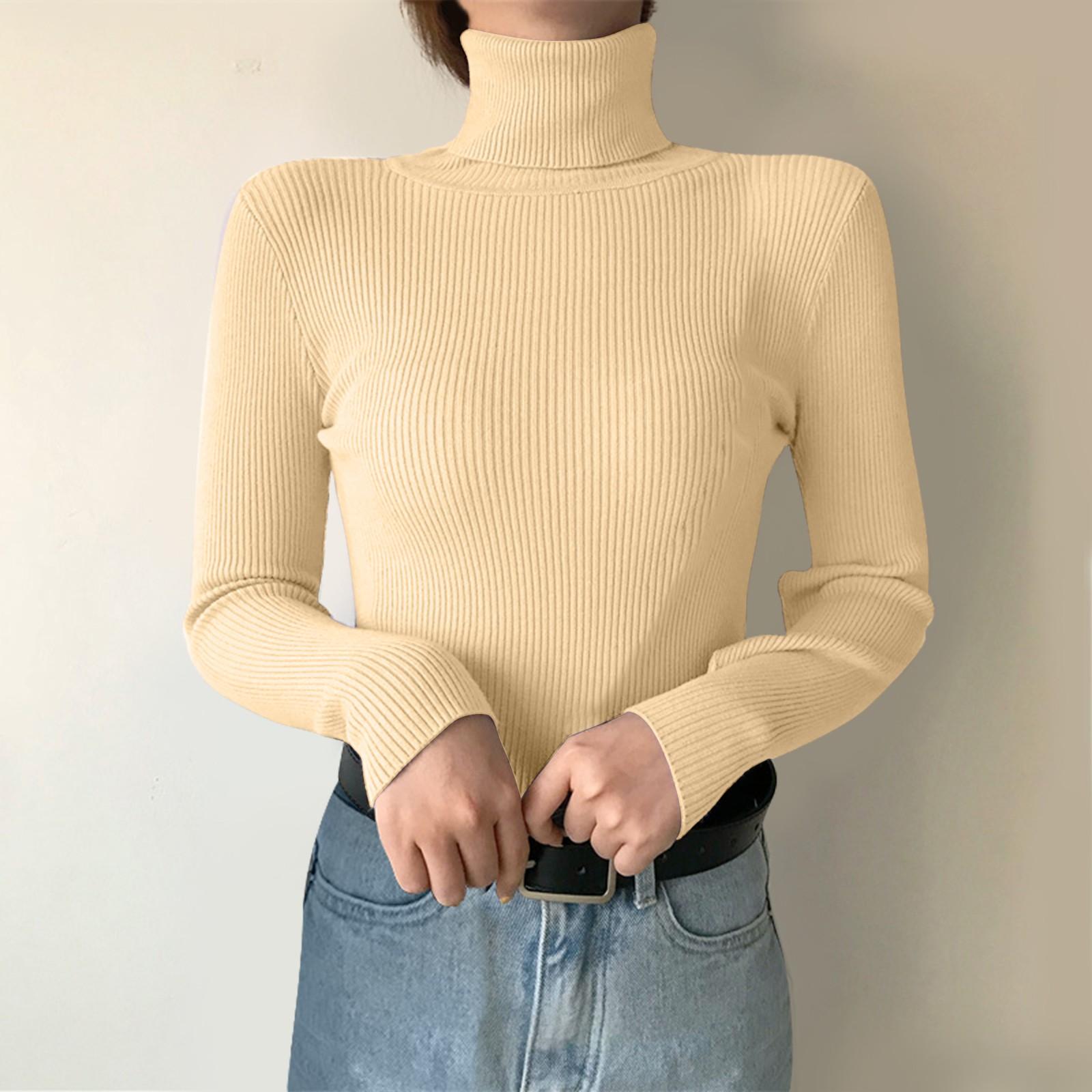 Женский однотонный вязаный свитер с воротником обтягивающим низом и длинным рукавом One Size бежевый 1129₽