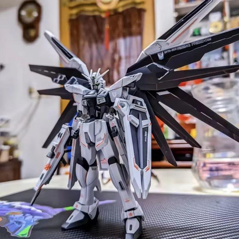 Auf Lager Freedom Unaktiviert Farbe Zgmf-X10a Hg 1/144 Mech Bausatz Modellbausatz Schreibtischdekoration Puppe Spielzeug Geschenke Sammlerstück