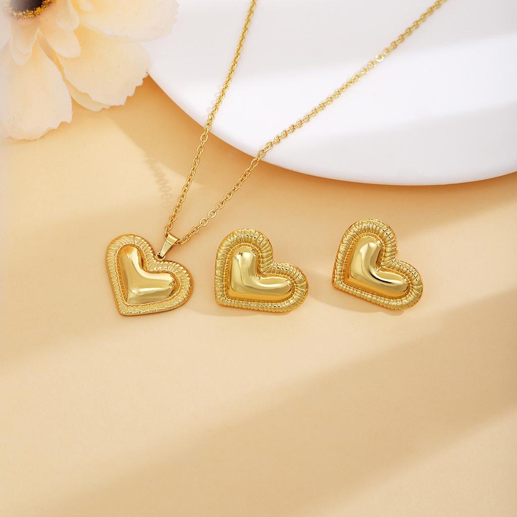 Peach Heart Spiral Leaf Irregular Earrings Necklace, Light Luxury High-End Metal Style Fashion Temperament Suit