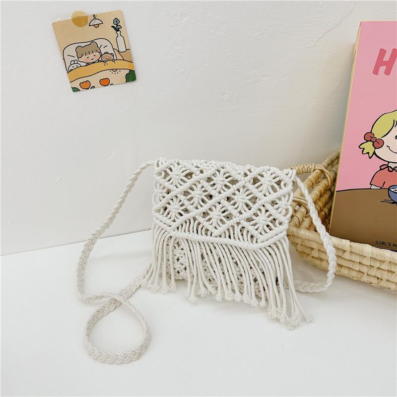 

Adorable Handcrafted Woven Bag For Kids Chic Summer Style Cute Design And Lightweight Cotton Linen Material білий