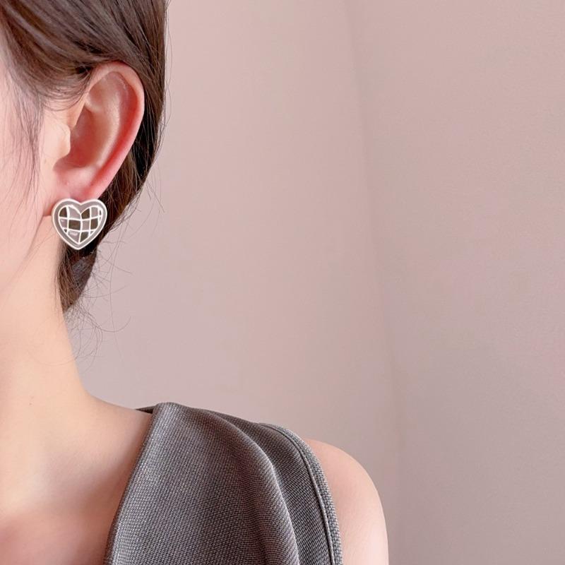 INS Stylish Statement Earrings For Women Multi Color Gridiron Plaid Enamel Metal Heart Shape Stud Casual Daily Fashion Jewelry