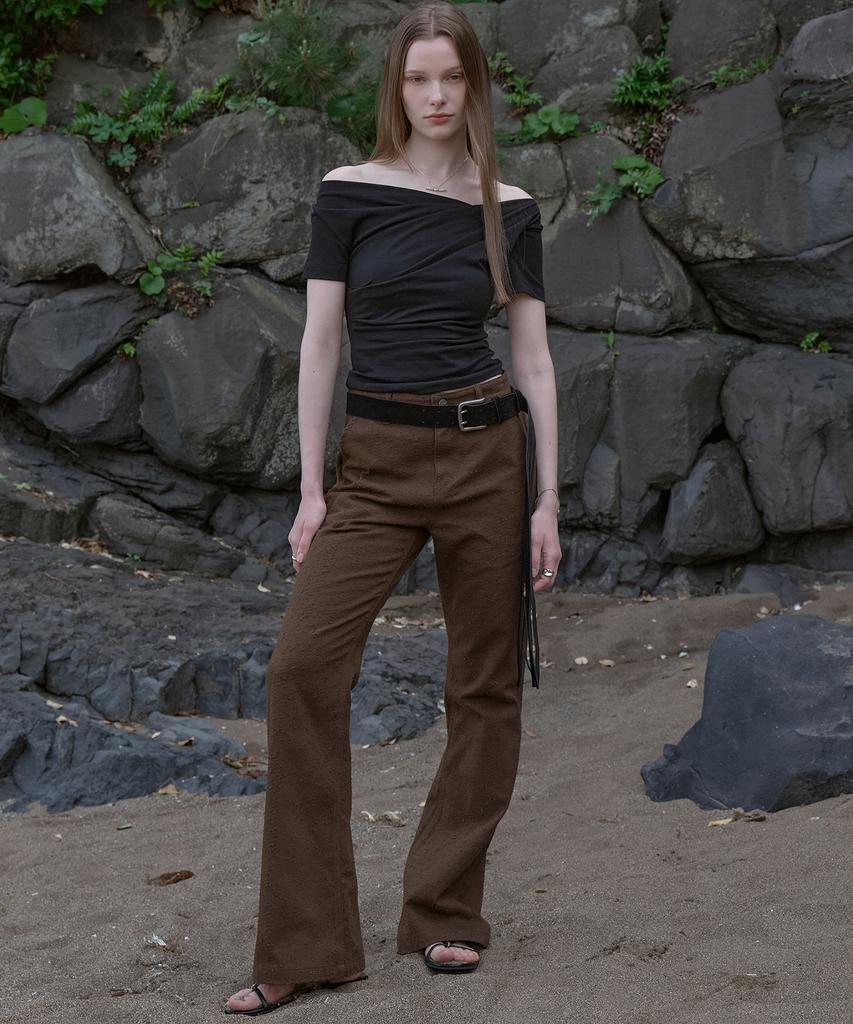 Noir For Woman Punched Flare Denim Pants (Brown)