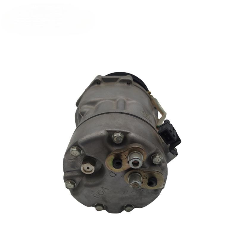 Volkswagen V5 Transporter T5 Bus Compressor (Part No. 7M0820803P)