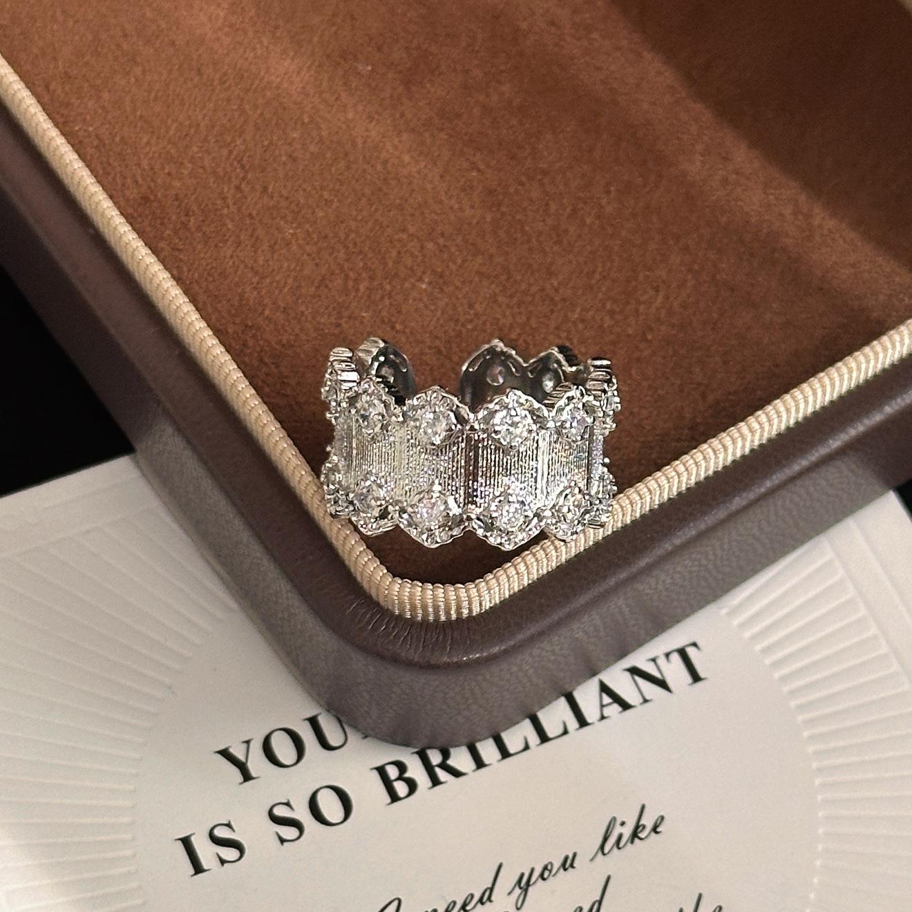 Xiaohongshu explosion heavy industry brushed point diamond lace ring light luxury bra medieval ring hair