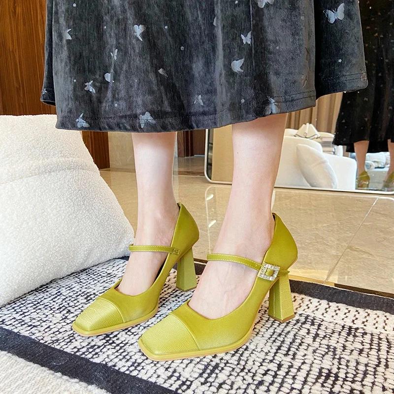 

Модная элегантная женская обувь на каблуке Новый бренд Туфли-лодочки на высоком каблуке с ремешком и пряжкой Модные женские туфли Горячая распродажа Каблуки с квадратным носком 34