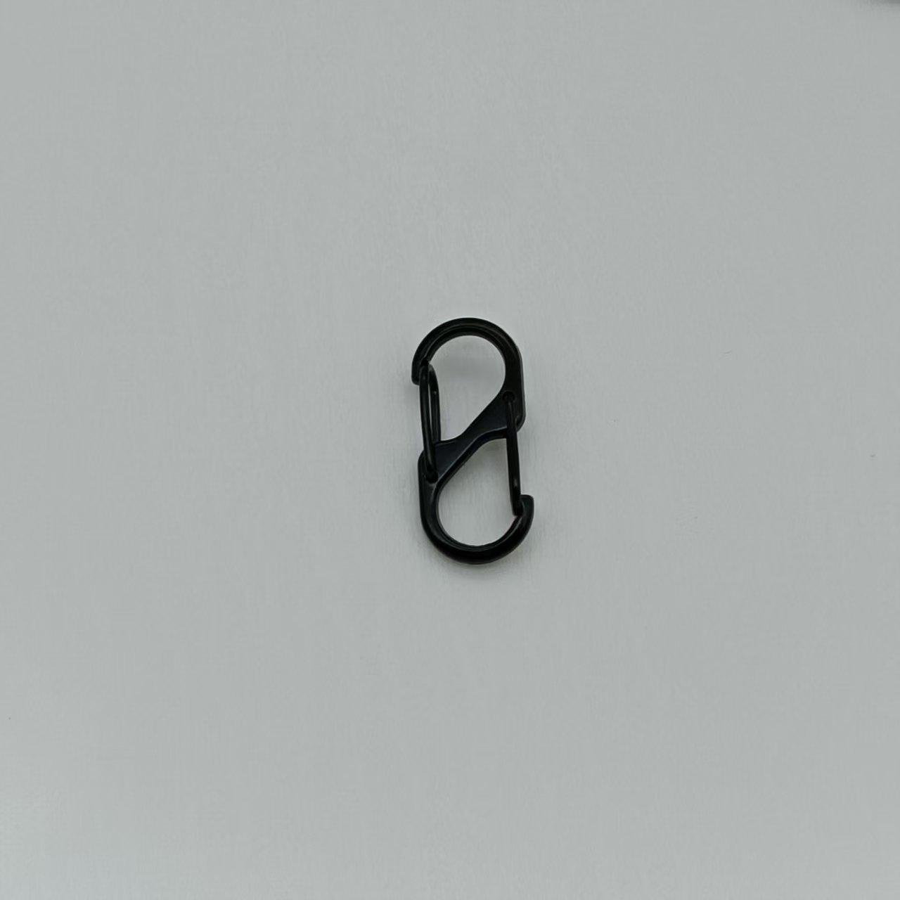 S-образный быстросъемный уличный брелок: Мини-пряжка для кемпинга в машине с защитой от потери и кражи Silver