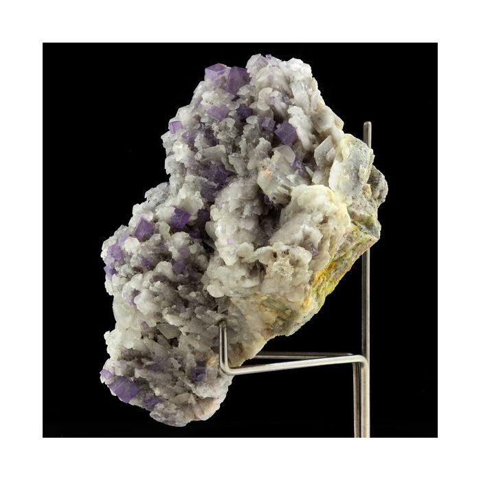 Pierres et Minéraux. Fluorite + Calcite. 795.0 ct. Saint-Péray, Ardèche, France.