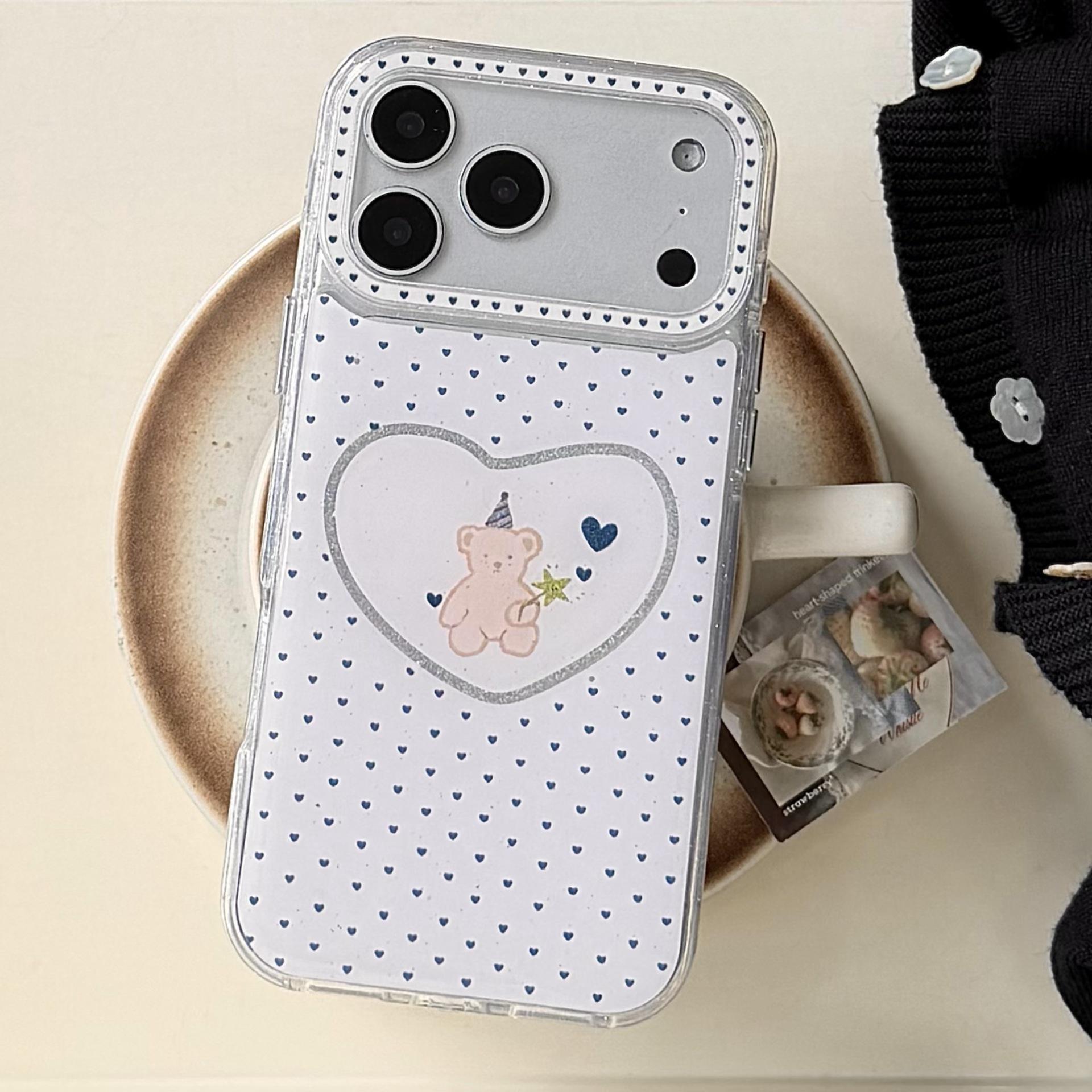 

Niche Heart Line Little Bear iPhone 17 Pro Case with Gilded Droplet Glue iPhone 17 Pro