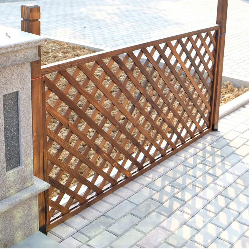 Carbonized Mesh Fence Bracket and Wooden Post System