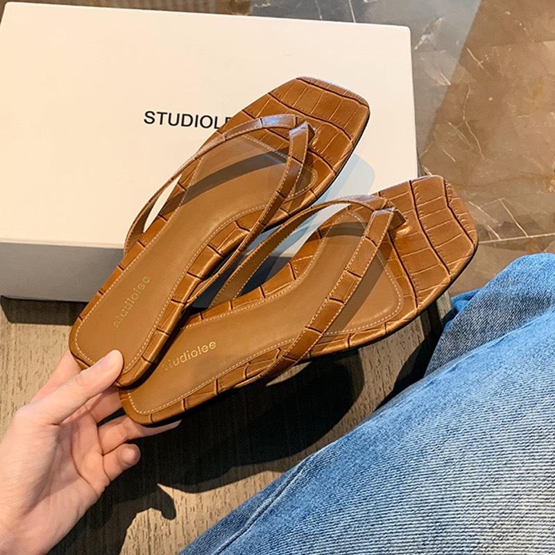 

Вариант из овчины~ Кожаные шлепанцы и вьетнамки, женские модные тапочки на высоком каблуке, французские сандалии на тонком каблуке 34