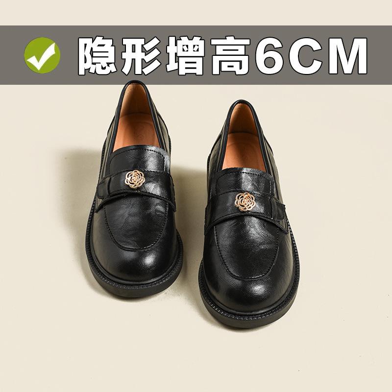 

Silent Camellia Round Head British Small Leather Shoes Women s Black Platform New Retro Commuter Small Size Increase 32 чорний