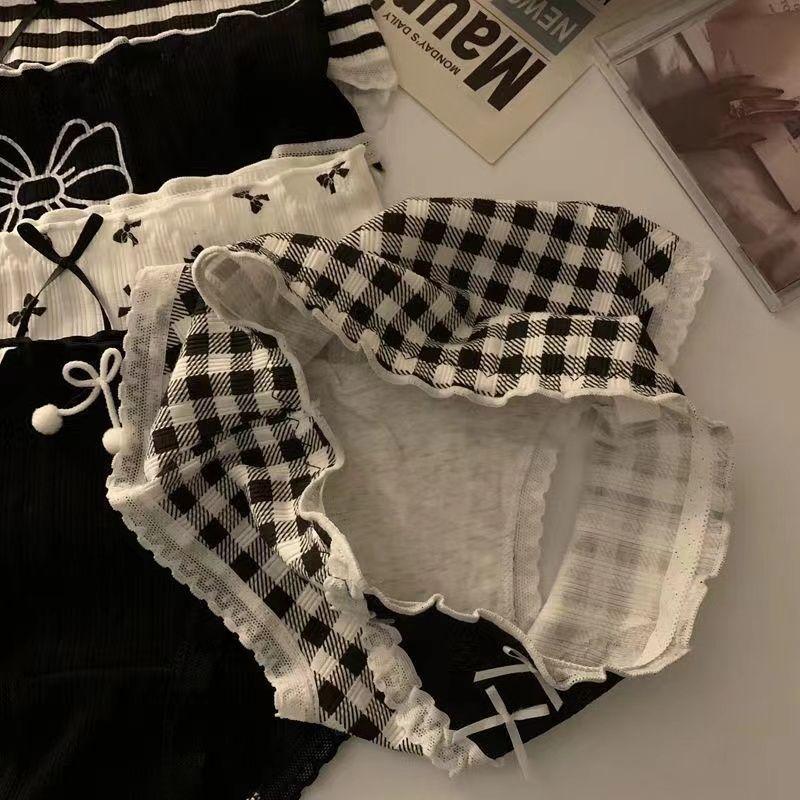 Sweet Cute Sexy Underwear Women Antibacterial Traceless Mid Waist Briefs Girls