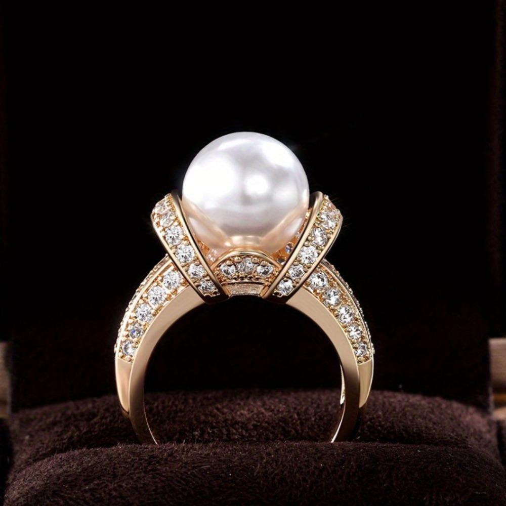 Light luxury and elegant design suitable for women's engagement and wedding rings and wedding jewelry