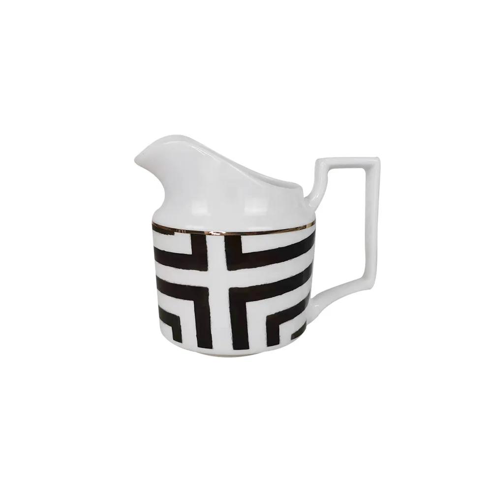 Piatto piano in ceramica a scacchi bianco e nero Tazza da caffè e piattino in bone china Piatti per cibi occidentali Stoviglie eleganti per la casa Tazza