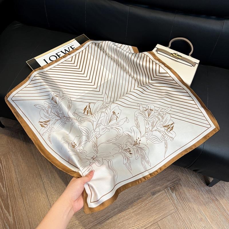 Silk scarf 71 * 71 imitation silk square scarf Korean atmosphere neck silk scarf flower pattern flower polka dot scarf
