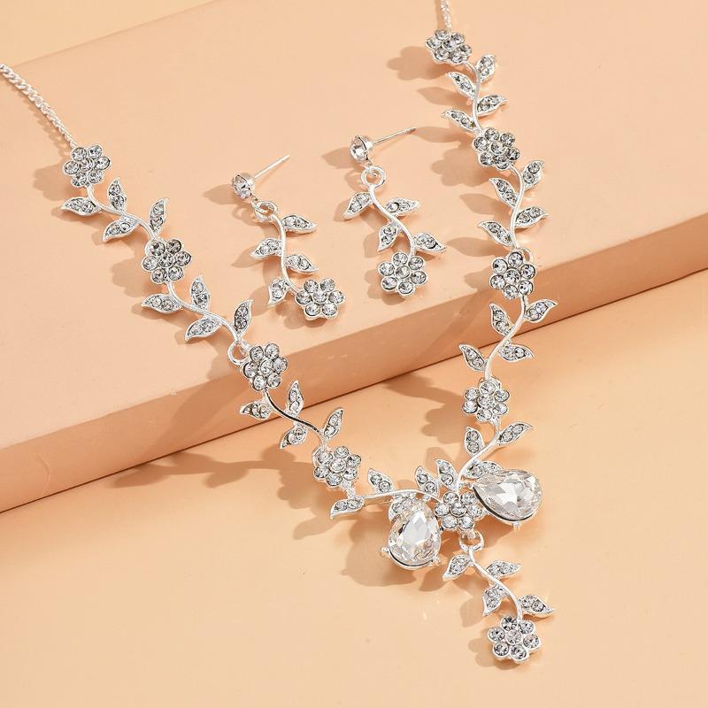 New Drop-shaped Pendant Stud Earrings - Stylish, Individualistic, Simple and Versatile - Perfect for Casual Wear. Women's Accessory.