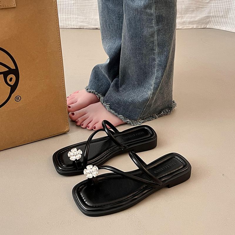 Flat-bottomed rhinestone temperament cover toe cool slippers shoes wear new summer pearl sandals