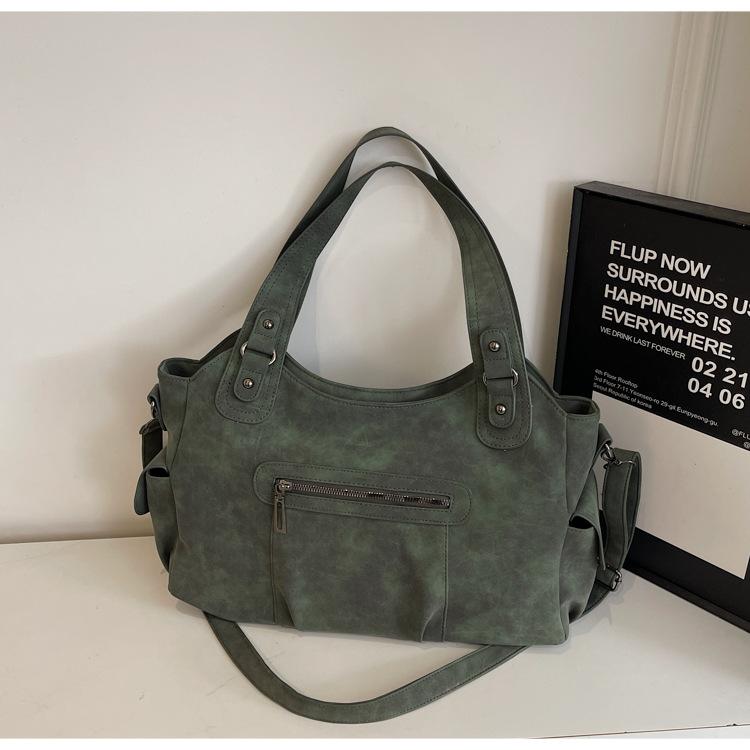 Large Capacity Portable Travel Tote Bag 2025 New Soft Surface Casual European and American Retro Shoulder Messenger Bag Tide