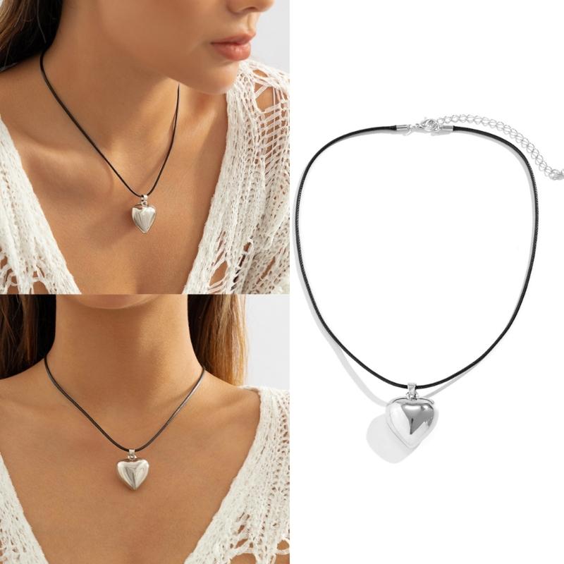 Fashion Trend Niche Sense Heart Leather Rope Collarbone Chain Temperament Simple Cold Wind Silver Love-shape Necklace