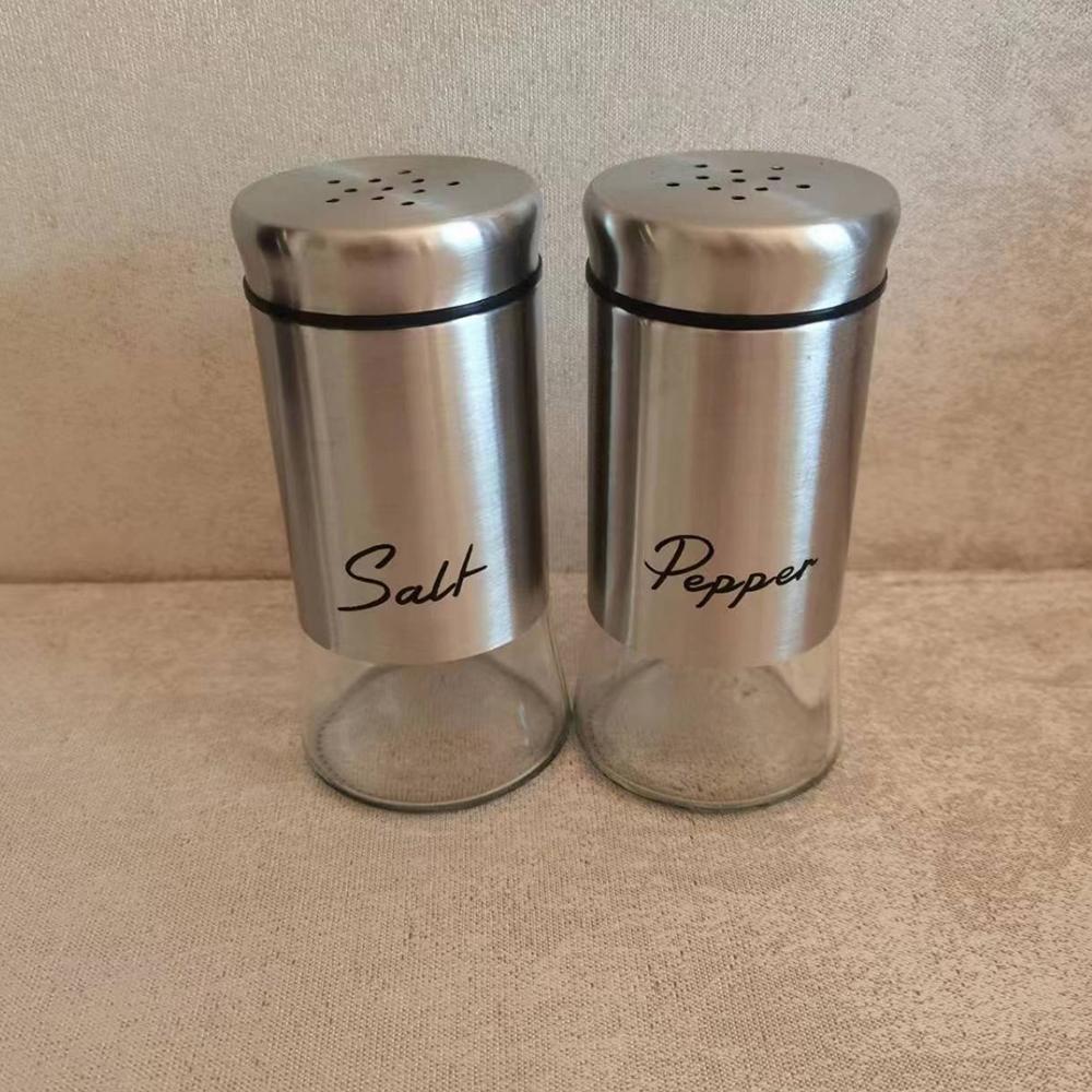 2-Piece Fashion Salt Pepper Shakers Set Dustproof Sealed Condiments Bottle For Home Kitchen Use