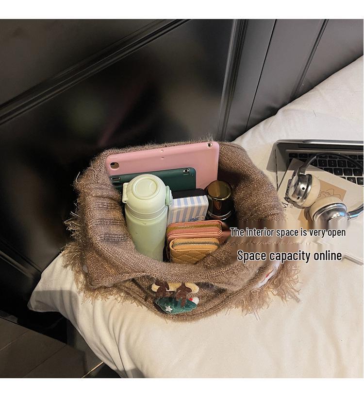 Korean Style Cute Cartoon Winter Yarn Shoulder Bag with Tassels - Versatile Large Capacity Tote