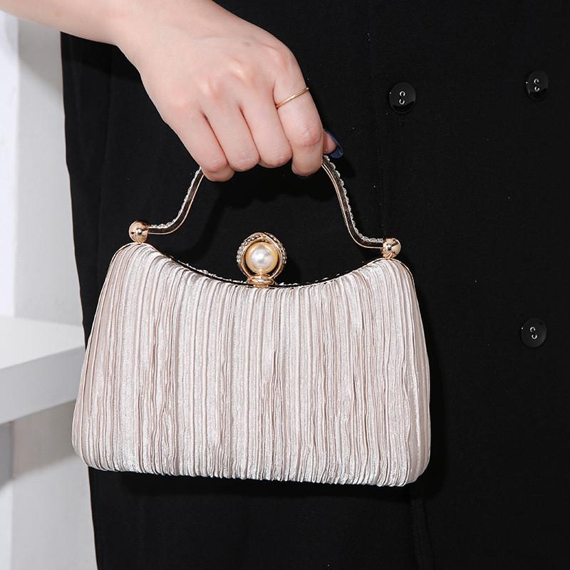 Pochette de soirée élégante en polyester avec plis ornés pour événements formels