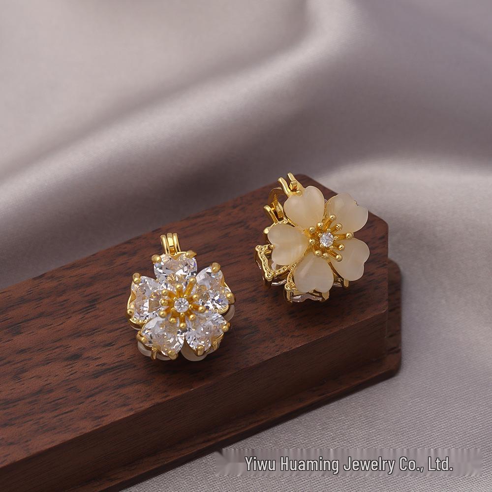 

Elegant Double-Sided Zircon Flower & Cat s Eye Stud Earrings for Women