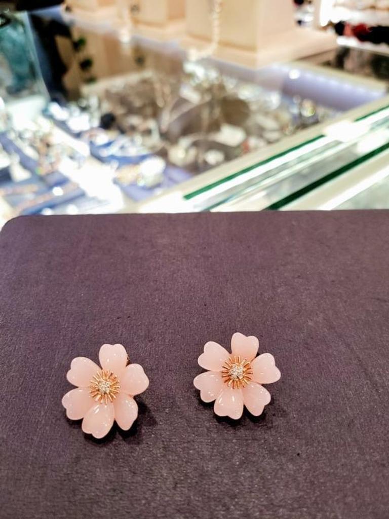 ARTRIA Cherry Blossom Shaped Rose Quartz Earrings AROERET0001PKF