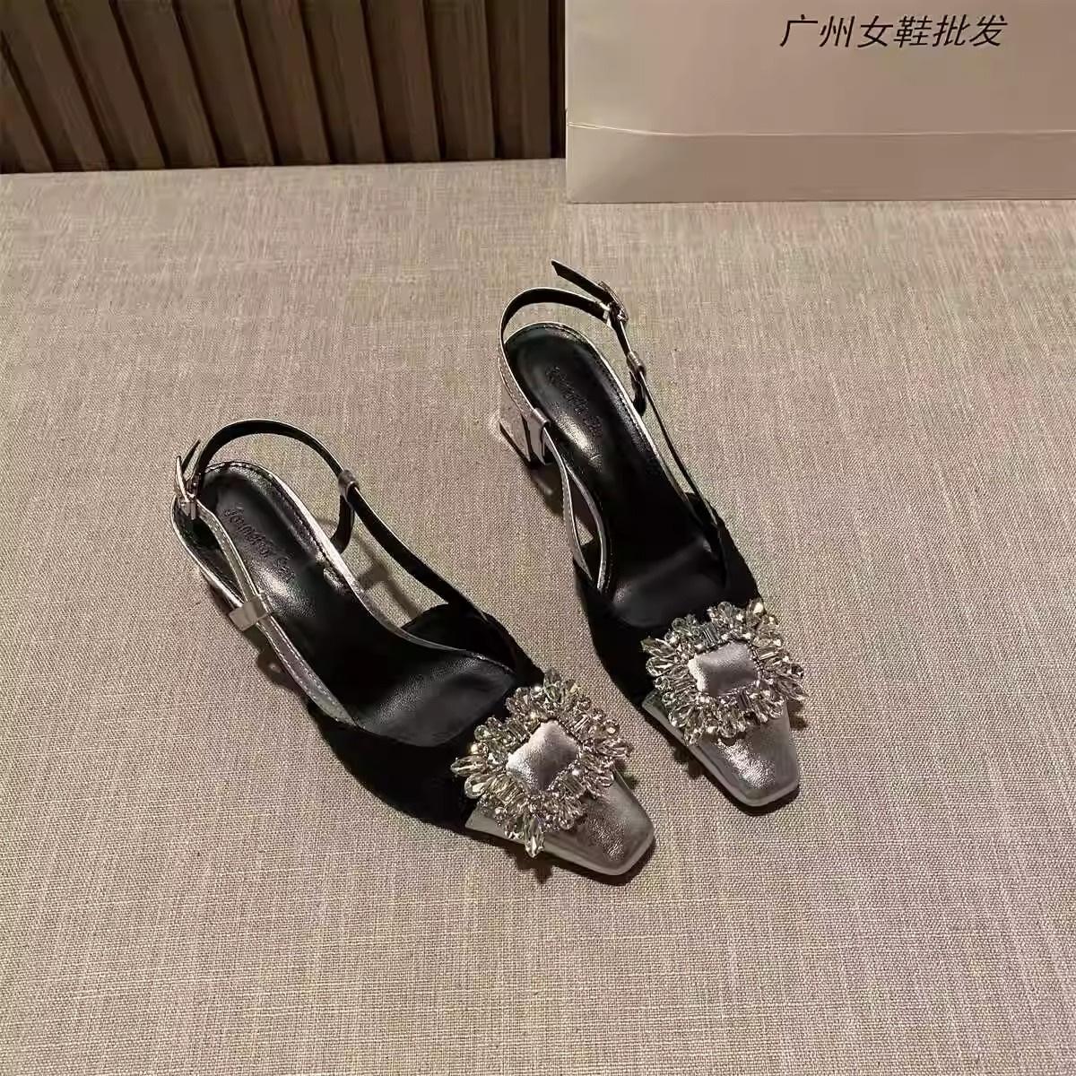 

French square buckle rhinestone pointed high-heeled sandals women s thin heels 2024 new summer small fragrant wind bag head empty single shoes 39 чорний
