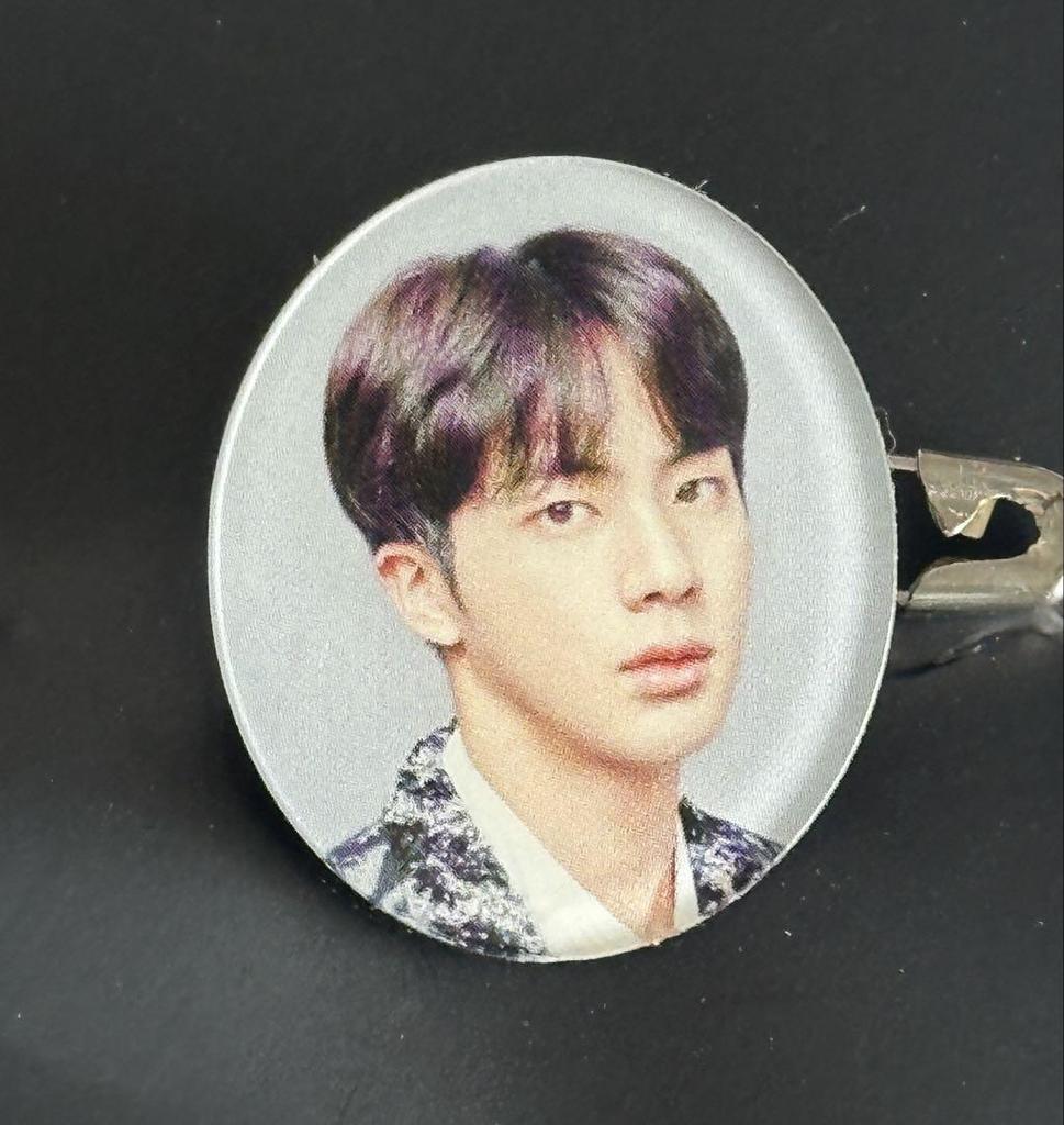 [USED] BTS Wings Tour Final Official Acrylic Badge (All Members)