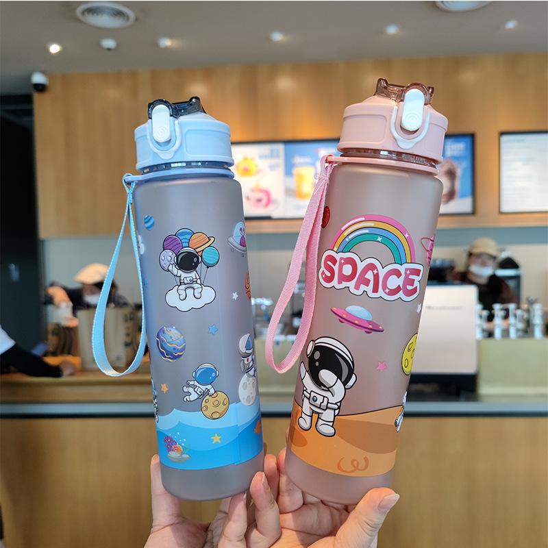 Summer Cartoon Astronaut Frosted Water Cup, Bouncing Lid Straw Cup, Portable Drawstring PC Plastic Cup, Astronaut Water Bottle