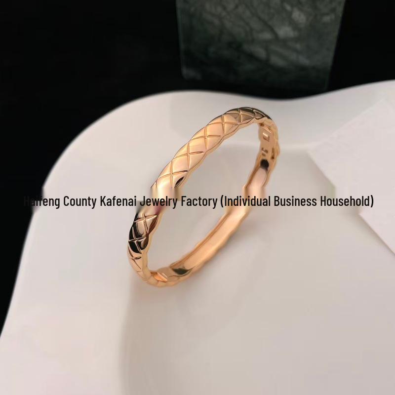 Seiko Argyle Pattern Fragrant Bangle: Cold Style Fashion Couple Bracelet