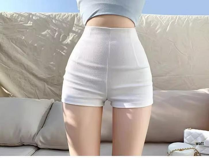 Petite Black High-Waisted Hip-Hugging Hot Pants for Slim, Tall Look – Women's Summer Outerwear Shorts