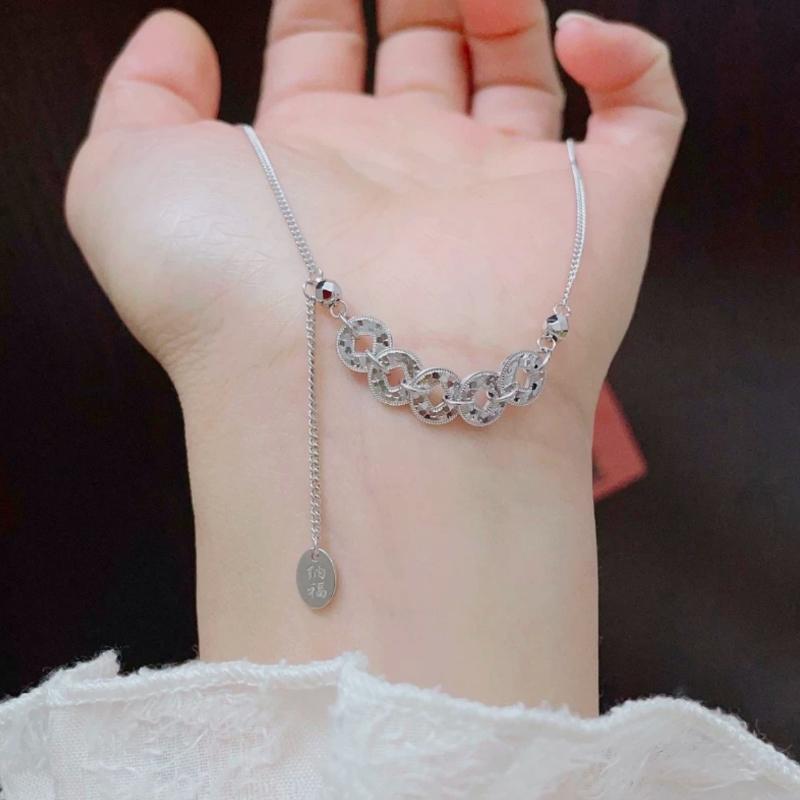New Broken Ice Five Emperor Coin Wealth Attraction Necklace for Women, Sparkling Exquisite and Versatile New Year's Clavicle Chain